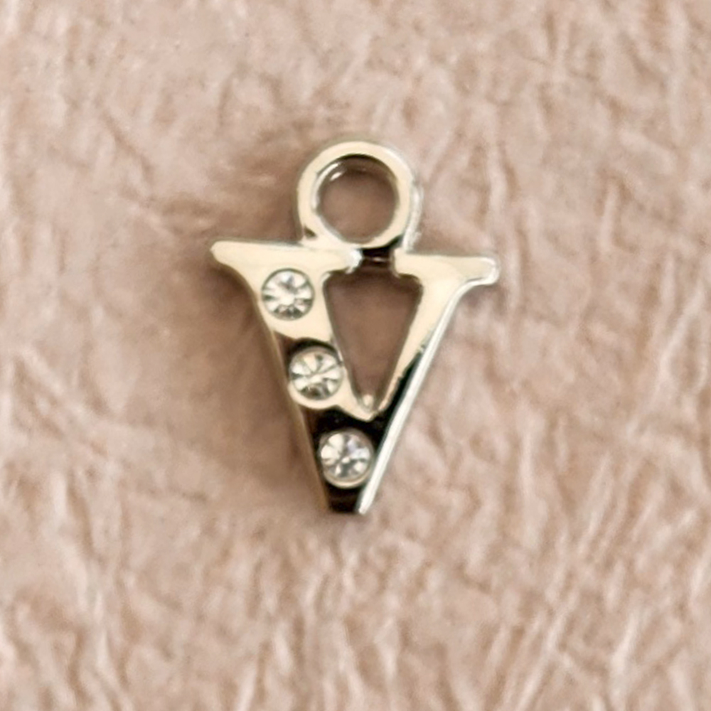 ǰ 